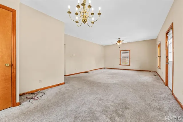 $165,000 | 311 South Edwardsville Street, Staunton, IL 62088