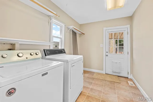 $165,000 | 311 South Edwardsville Street, Staunton, IL 62088