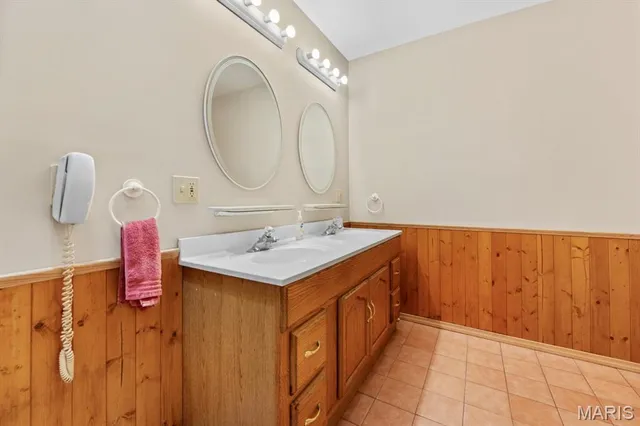 $165,000 | 311 South Edwardsville Street, Staunton, IL 62088