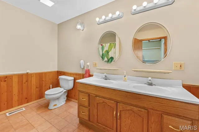 $165,000 | 311 South Edwardsville Street, Staunton, IL 62088