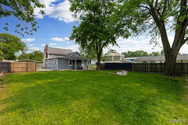 $165,000 | 311 South Edwardsville Street, Staunton, IL 62088