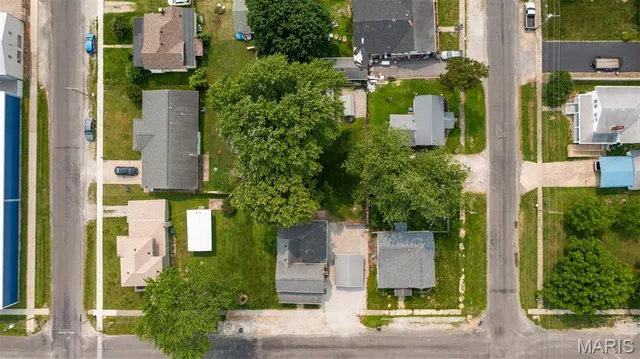 $165,000 | 311 South Edwardsville Street, Staunton, IL 62088