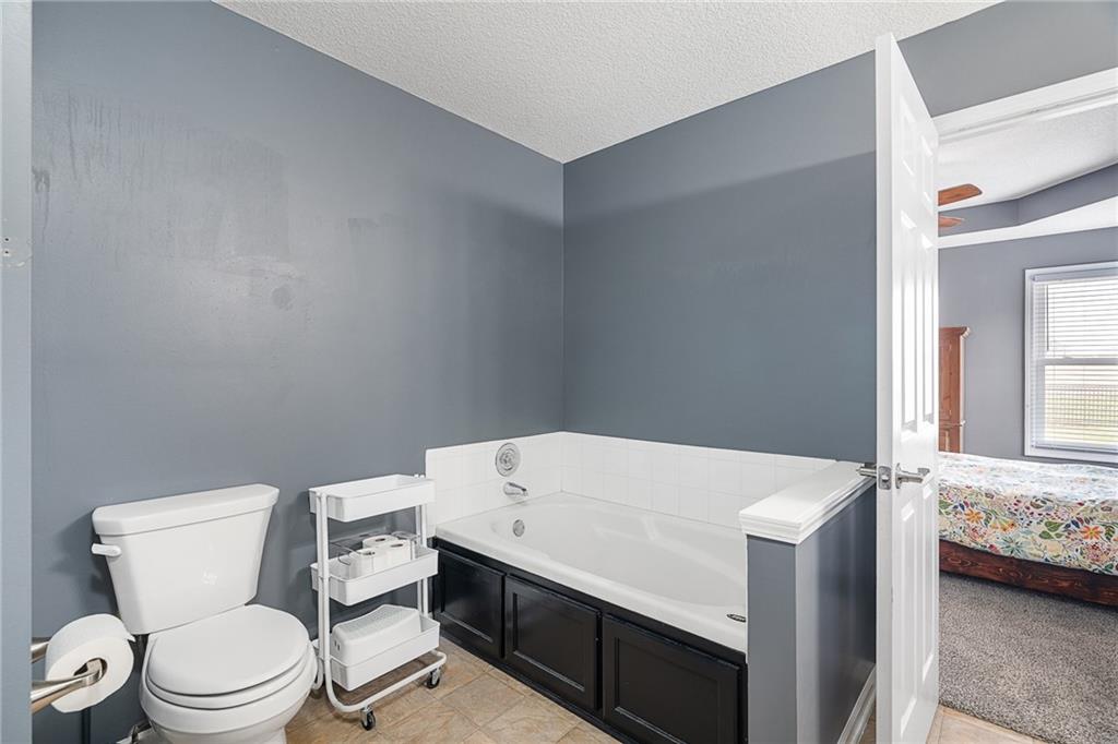 15604 Pebble Terrace Basehor, KS 66007 - Photo 20 of 45