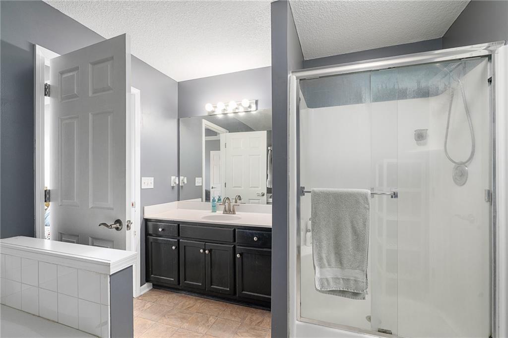 15604 Pebble Terrace Basehor, KS 66007 - Photo 21 of 45