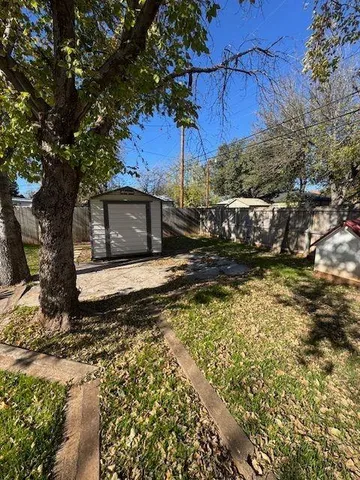 $1,995 | 3266 College Street, Abilene, TX 79605