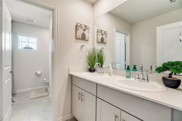 $3,200 | 2401 Linto Street, Fort Worth, TX 76179