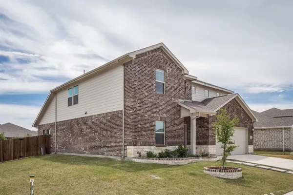 $3,200 | 2401 Linto Street, Fort Worth, TX 76179