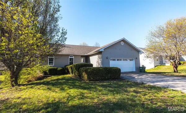 $330,000 | 204 Becca Drive, Rolla, MO 65401