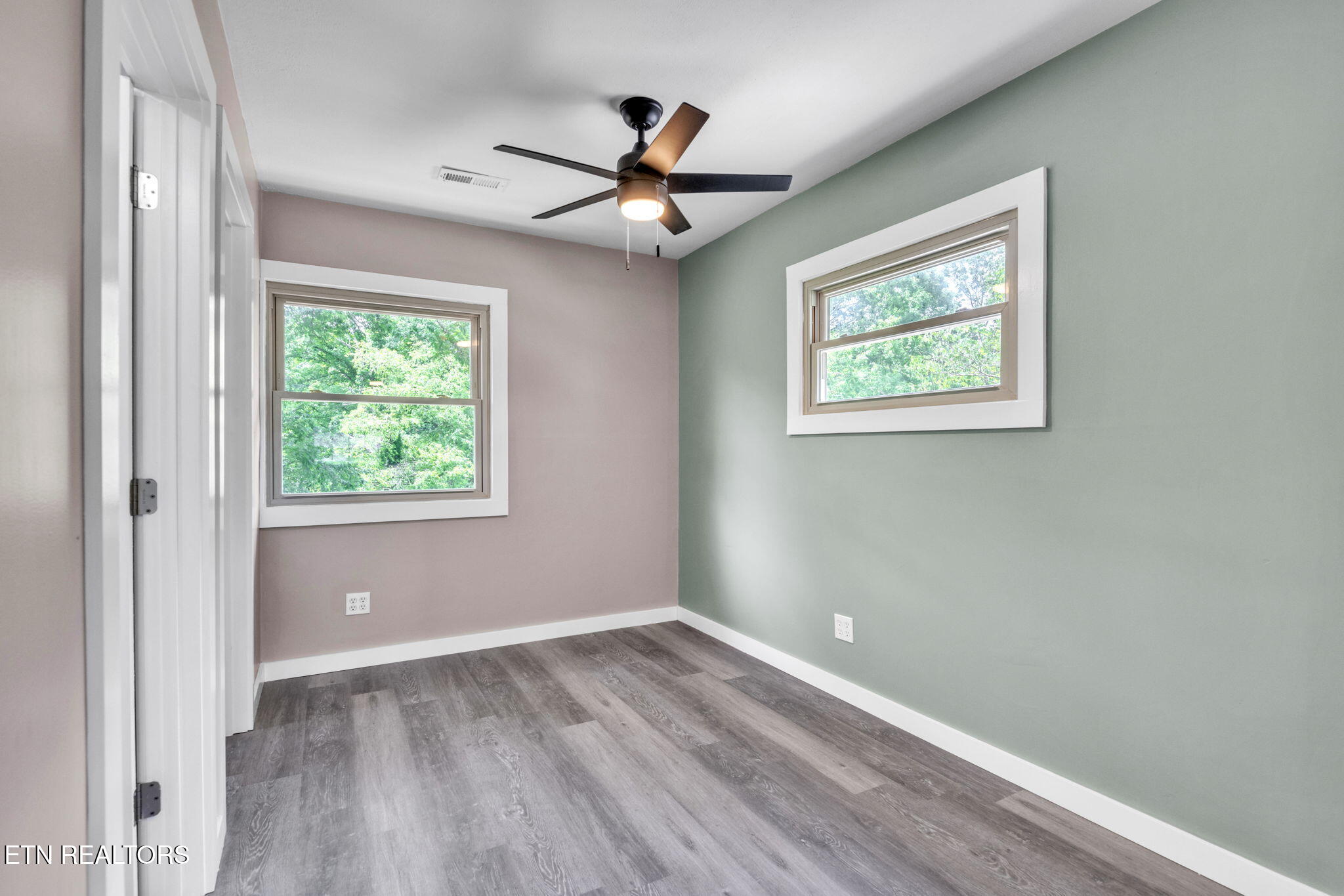 110 Courtland Lane Clinton, TN 37716 - Photo 17 of 33 9-web-or-mls-110 Courtland-8071