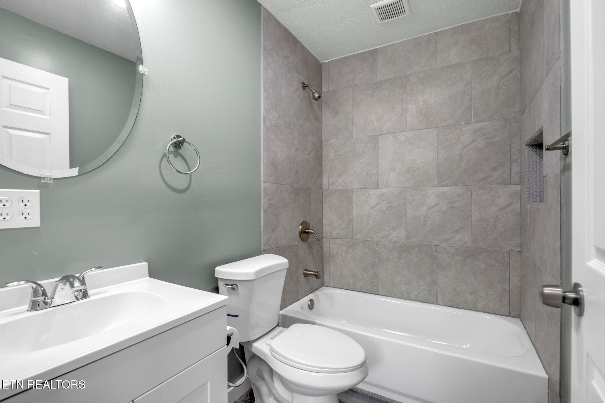 110 Courtland Lane Clinton, TN 37716 - Photo 19 of 33 10-web-or-mls-110 Courtland-8068
