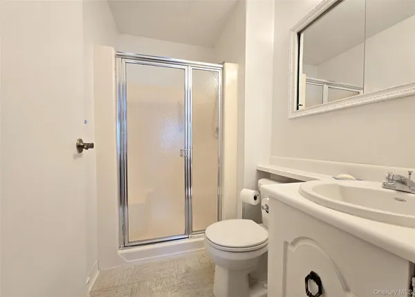 $429,000 | 22 Freemont Lane, Coram, NY 11784