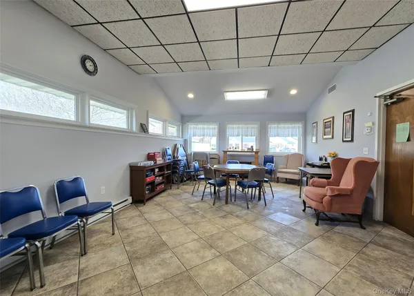 $429,000 | 22 Freemont Lane, Coram, NY 11784