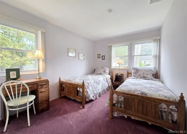 $429,000 | 22 Freemont Lane, Coram, NY 11784