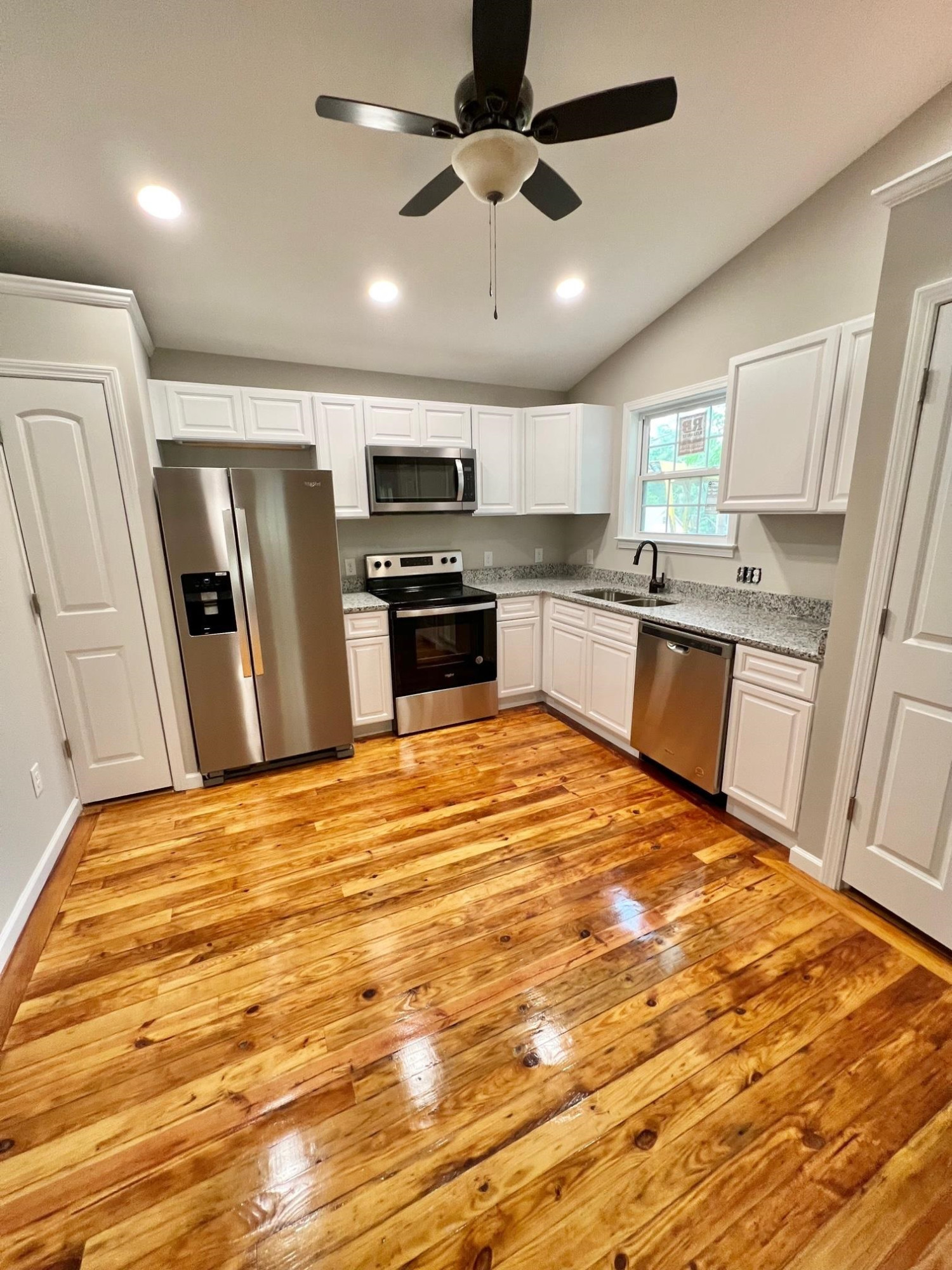 830 South Main Street Roxboro, NC 27573 - Photo 4 of 20 Photo 4