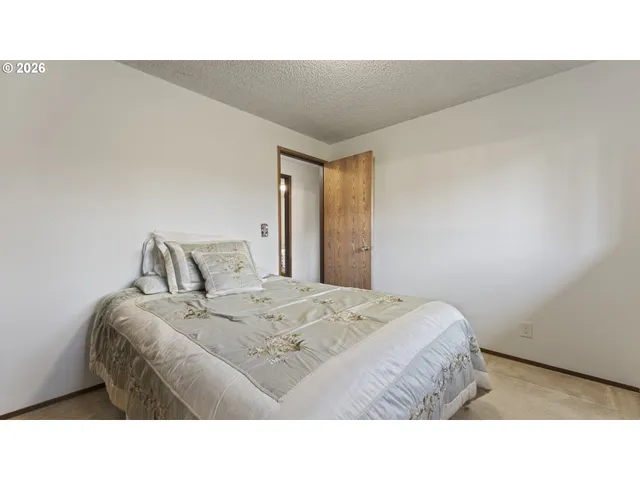 $420,000 | 816 Northeast 193rd Avenue, Portland, OR 97230