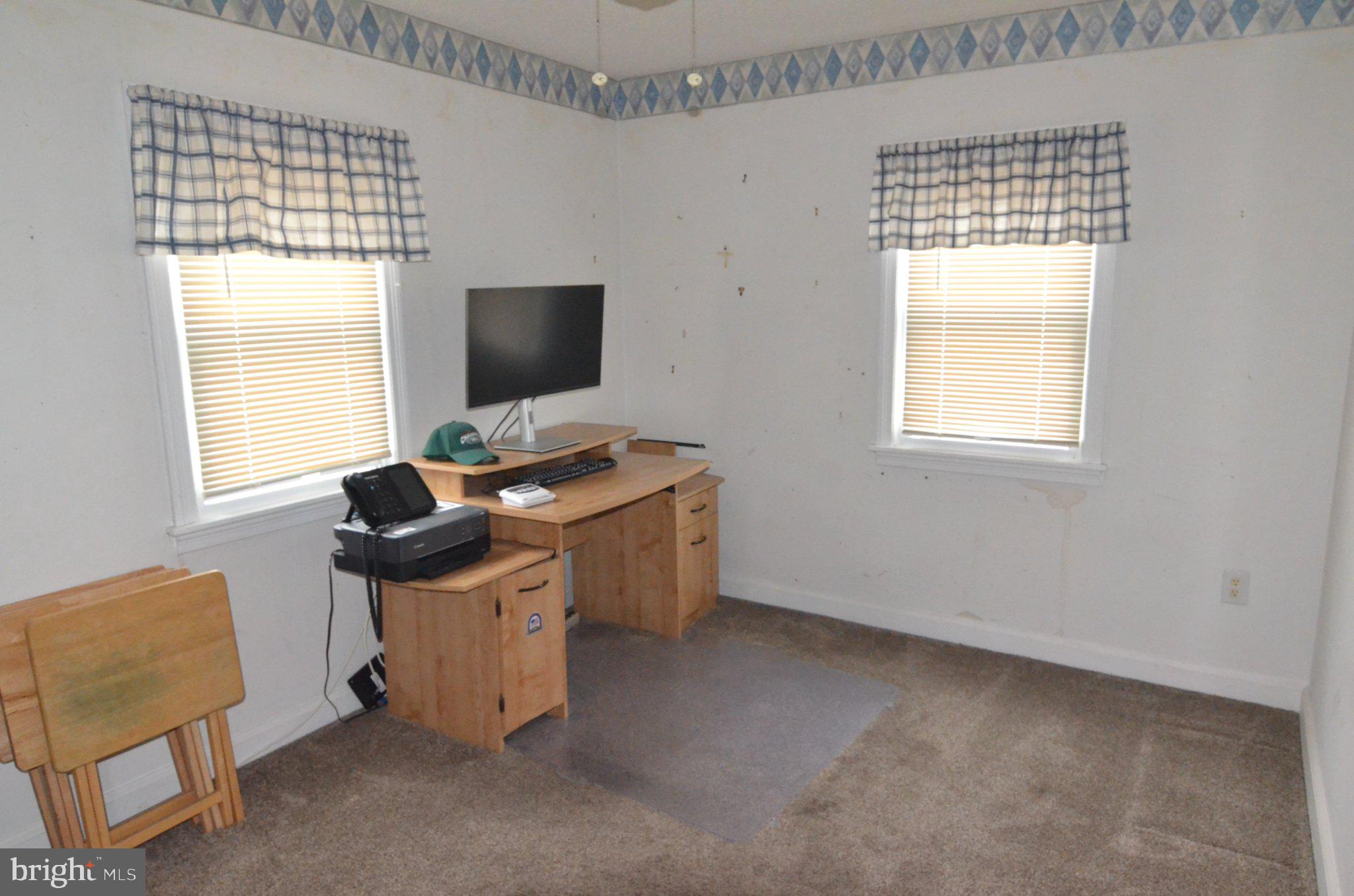 464 Center Avenue Runnemede, NJ 08078 - Photo 9 of 24 Bright and airy workspace retreat.