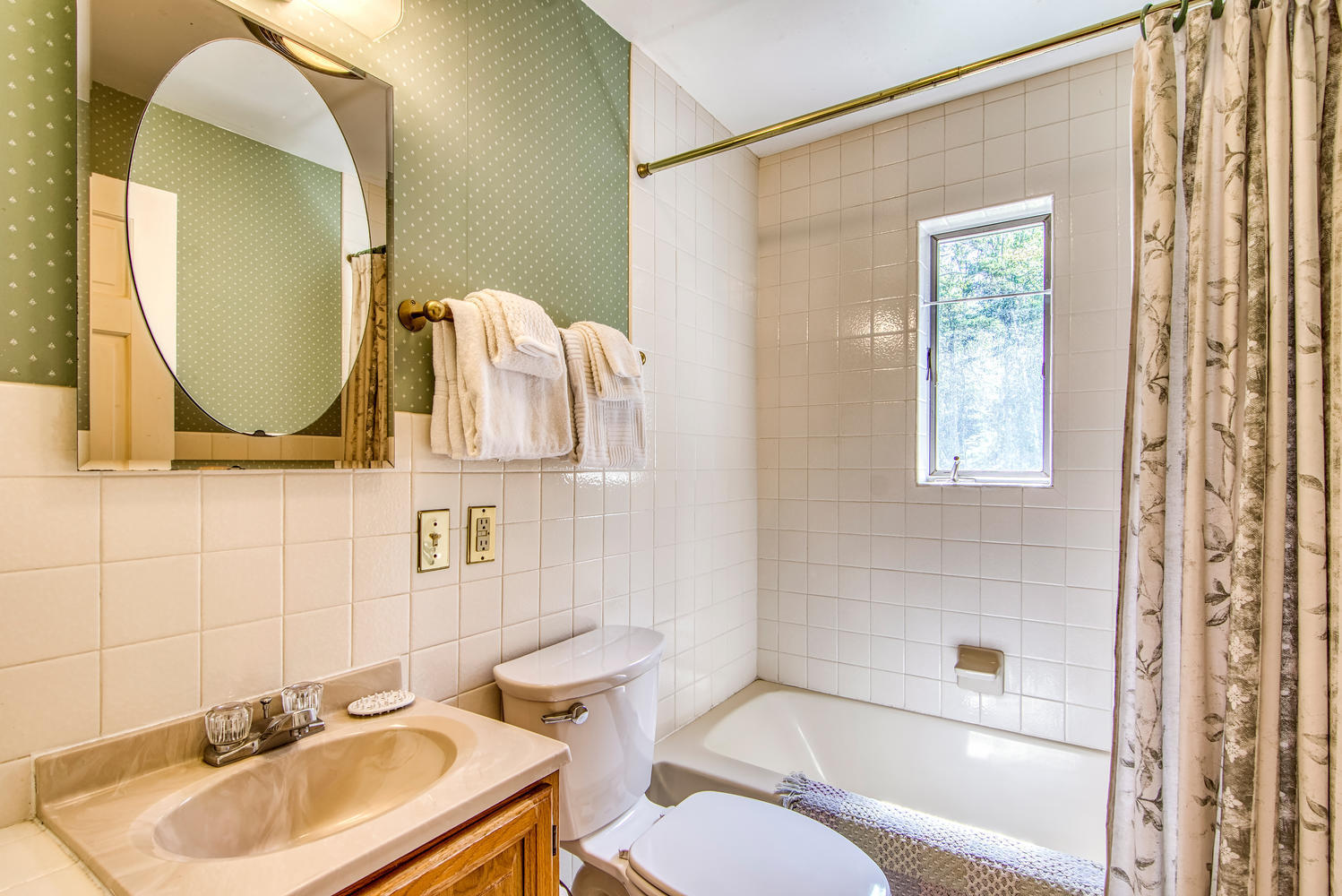 741 Paul Bunyan Road Corea, ME 04624 - Photo 21 of 29 2nd Floor Bath