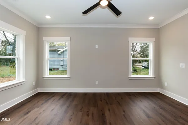 $2,100 | 818 North Taylor Street, Wake Forest, NC 27587