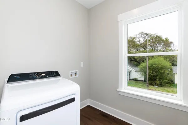 $2,100 | 818 North Taylor Street, Wake Forest, NC 27587
