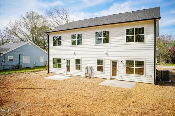 $2,100 | 818 North Taylor Street, Wake Forest, NC 27587