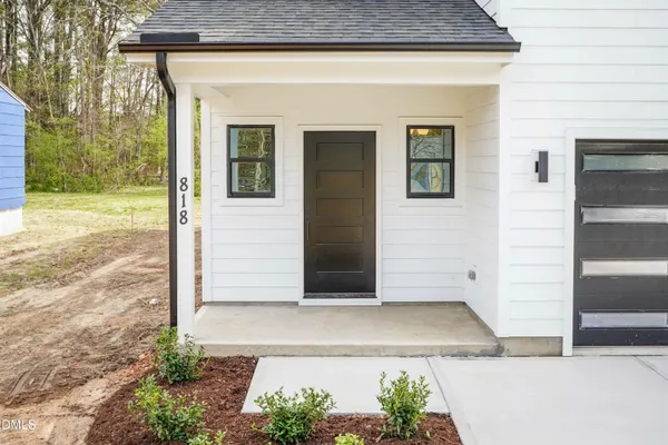 $2,100 | 818 North Taylor Street, Wake Forest, NC 27587