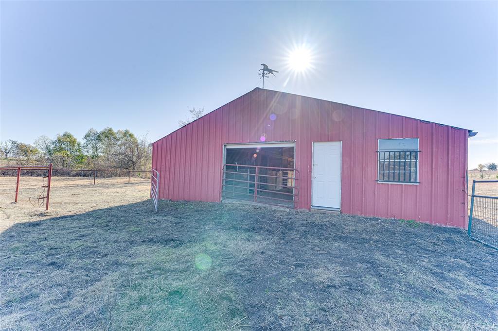 707 Cullins Road Rockwall, TX 75032 - Photo 3 of 35 a view of backyard of house