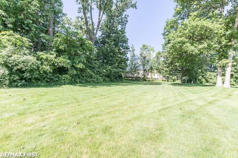 72606 Oxal Point, Unit 32 Romeo, MI 48065 - Photo 36 of 39