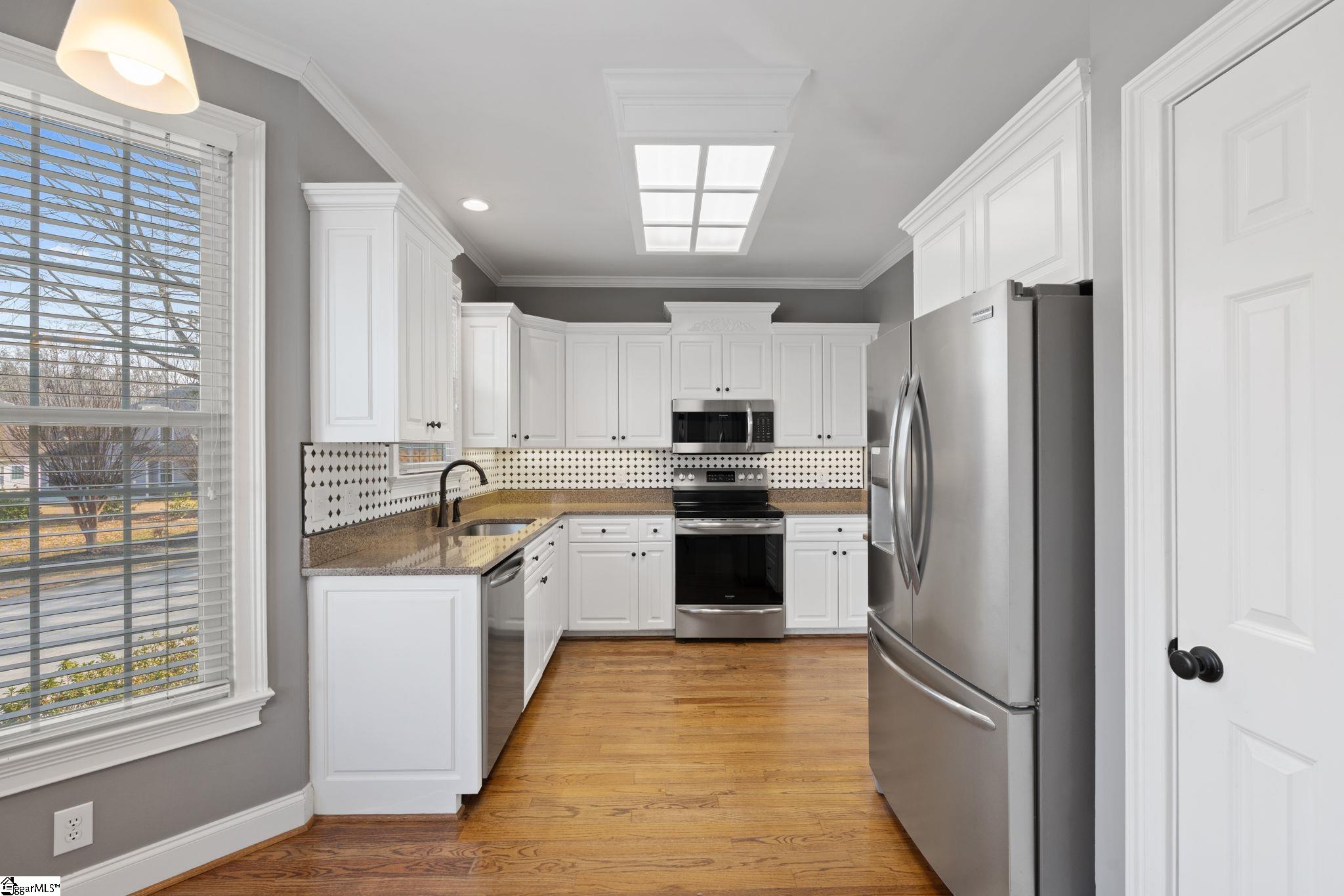 521 Brighton Circle Easley, SC 29642 - Photo 11 of 39