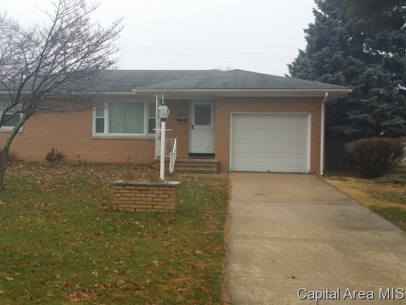 2304 East Sangamon Avenue Springfield, IL 62702 - Photo 1 of 14 Gallery Image 1
