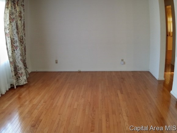 2304 East Sangamon Avenue Springfield, IL 62702 - Photo 3 of 14 Gallery Image 3