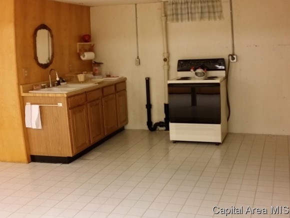 2304 East Sangamon Avenue Springfield, IL 62702 - Photo 10 of 14 Gallery Image 10