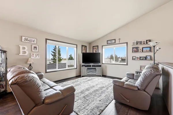 $285,000 | 1343 4th Street Northwest, West Fargo, ND 58078