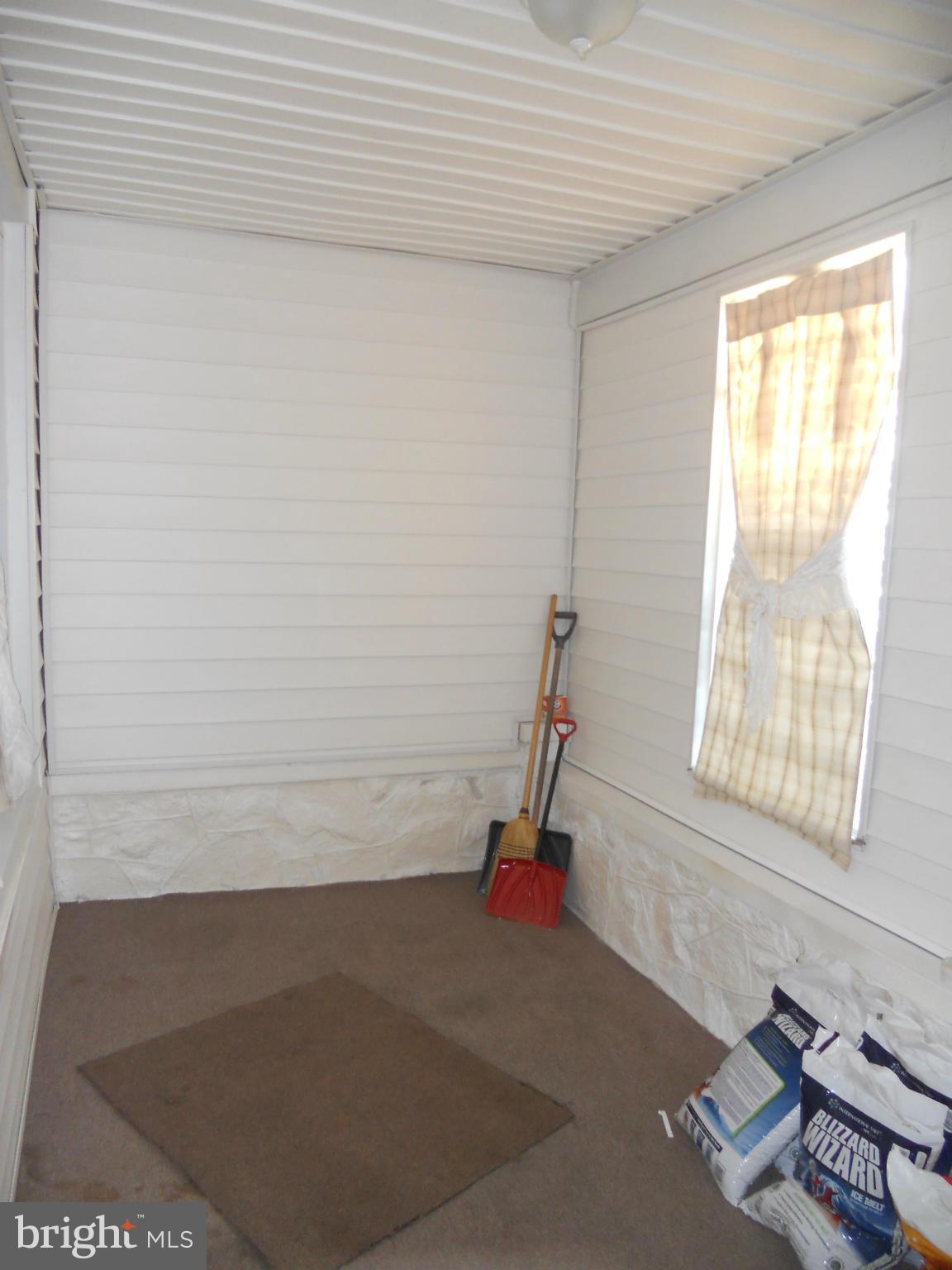 723 Oldham Street Baltimore, MD 21224 - Photo 16 of 20 Enclosed Front Porch