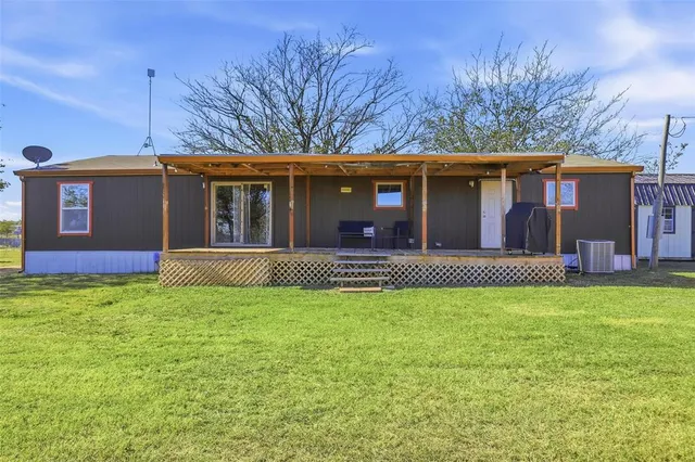 $280,000 | 904 Casa Vista Drive, Rio Vista, TX 76093