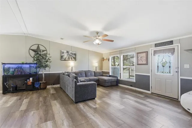 $280,000 | 904 Casa Vista Drive, Rio Vista, TX 76093