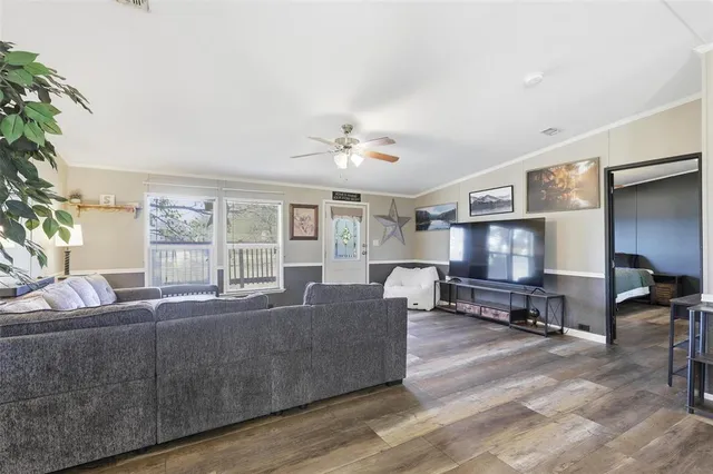 $280,000 | 904 Casa Vista Drive, Rio Vista, TX 76093