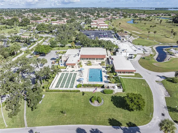 $2,500 | 1 Vista Palm Lane, Unit 207, Vero Beach, FL 32962