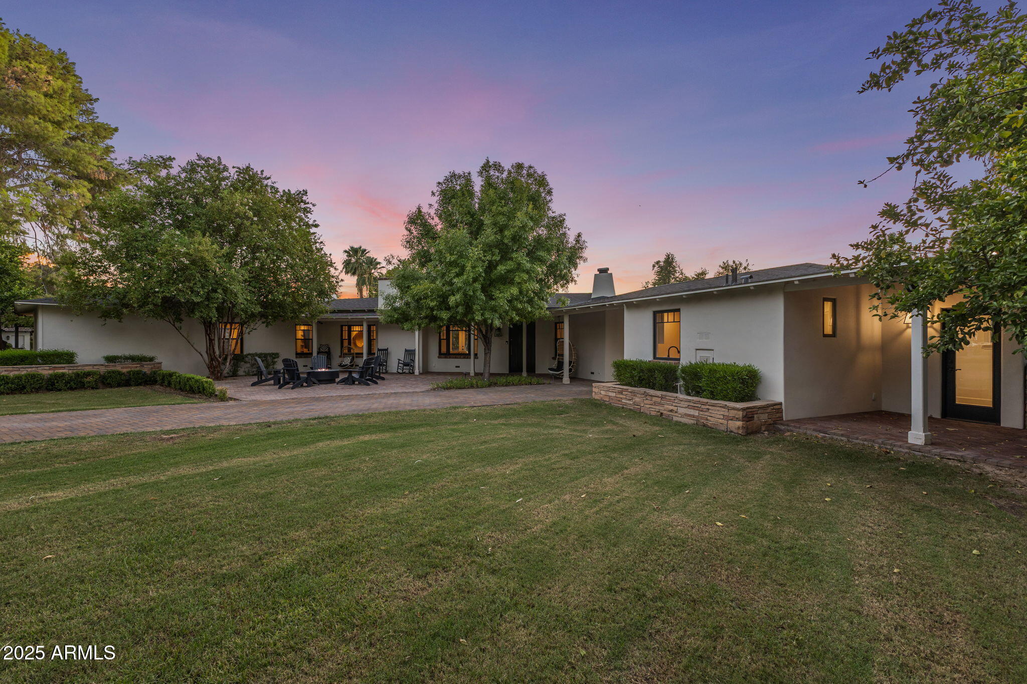 7030 North Wilder Road Phoenix, AZ 85021 - Photo 3 of 70 a view of a house with backyard and a tree