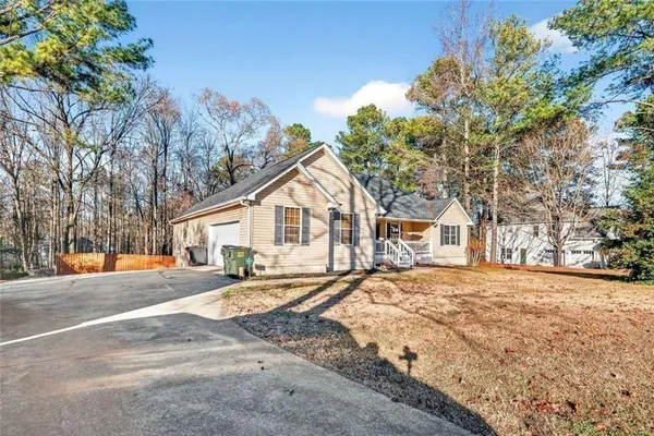 $424,900 | 408 Strathmore Drive, Sharpsburg, GA 30277
