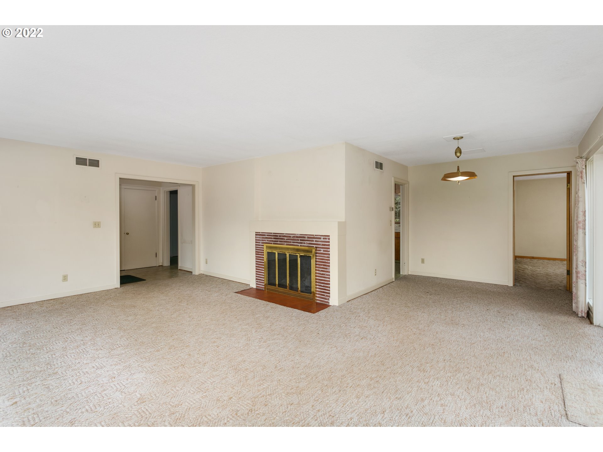 13395 Southwest Bull Mountain Road Tigard, OR 97224 - Photo 8 of 32 Gallery Image 8