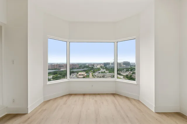 $319,000 | 2001 Holcombe Boulevard, Unit 1905, Houston, TX 77030