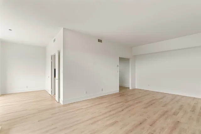 $319,000 | 2001 Holcombe Boulevard, Unit 1905, Houston, TX 77030