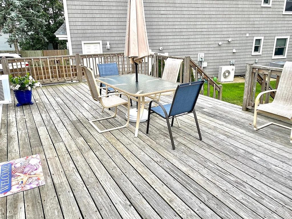 34 Ellery Avenue Middletown, RI 02842 - Photo 16 of 16