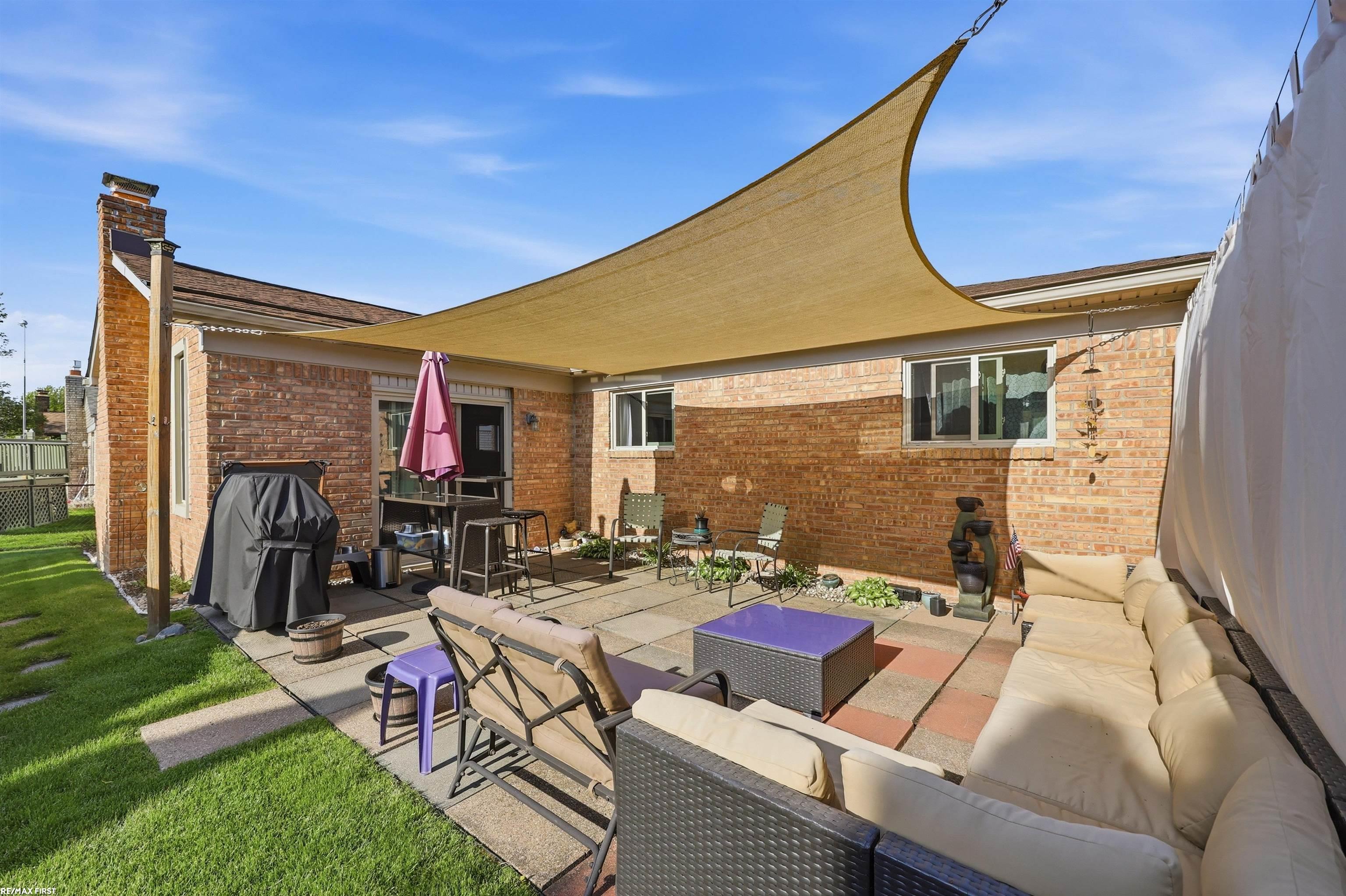 47651 Chrys Road Macomb, MI 48044 - Photo 6 of 46