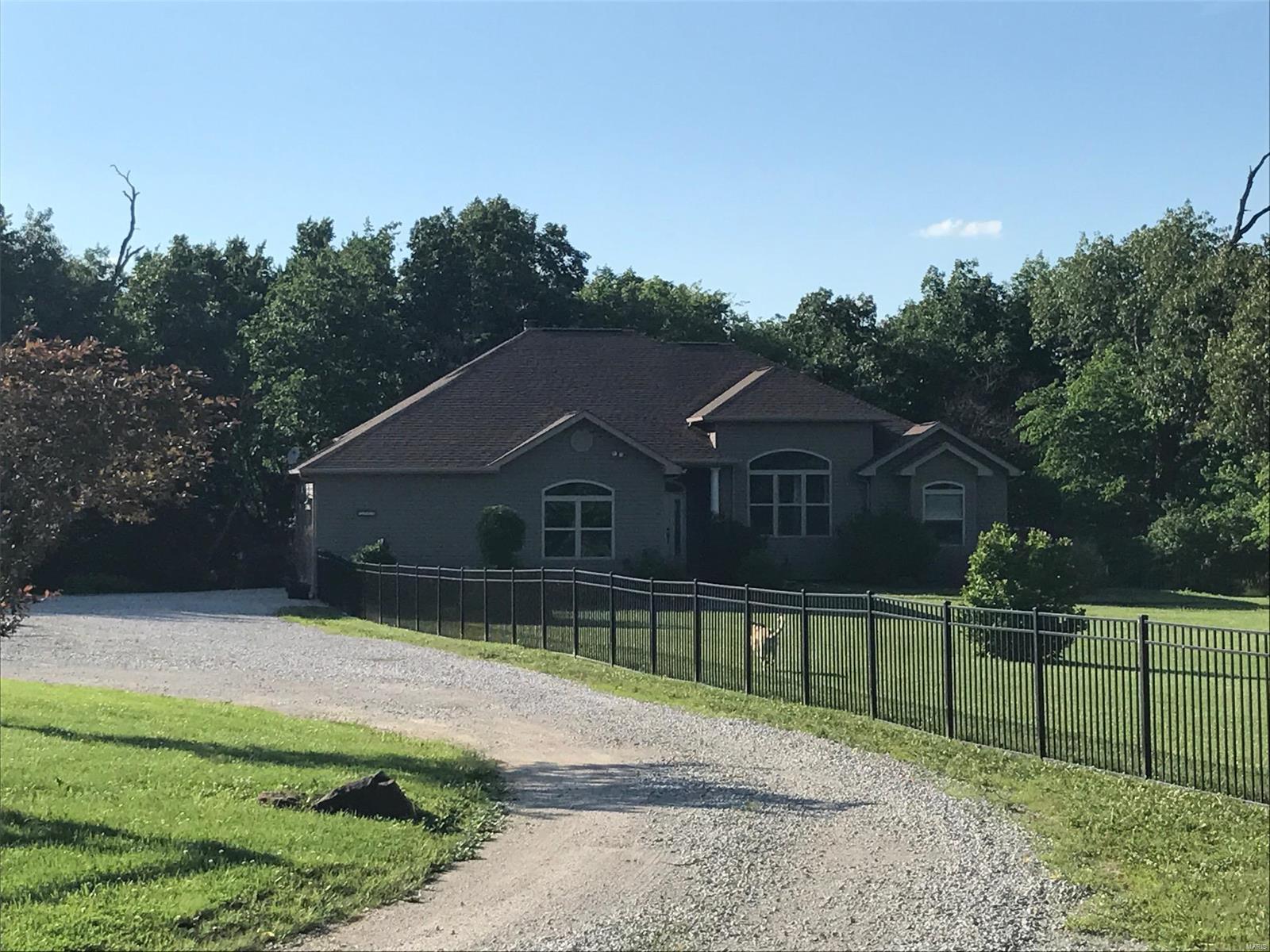 5935 Crowe Farm Road Waterloo, IL 62298 - Photo 1 of 50