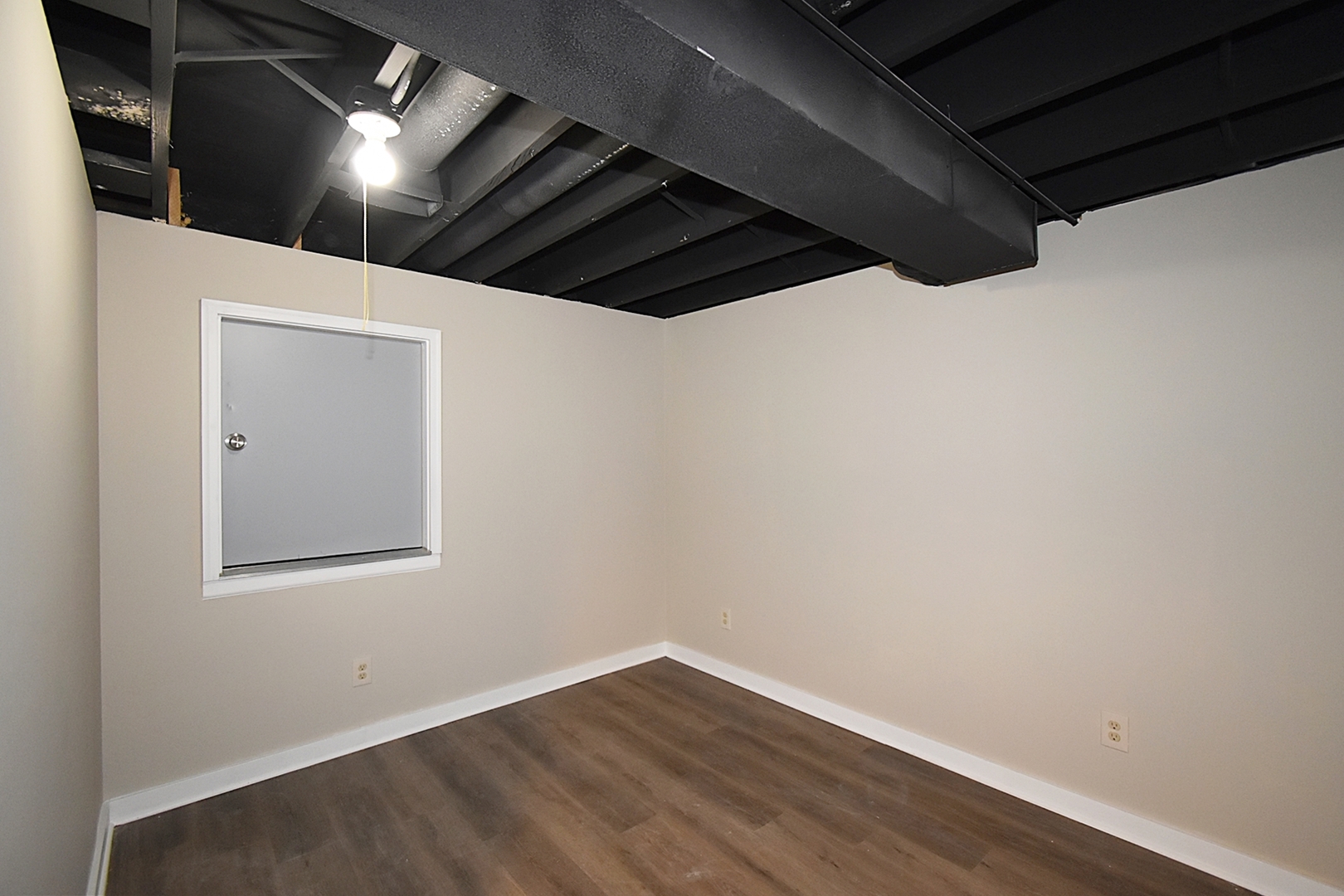 1191 Meadow Lane Elgin, IL 60123 - Photo 25 of 35 a view of an empty room