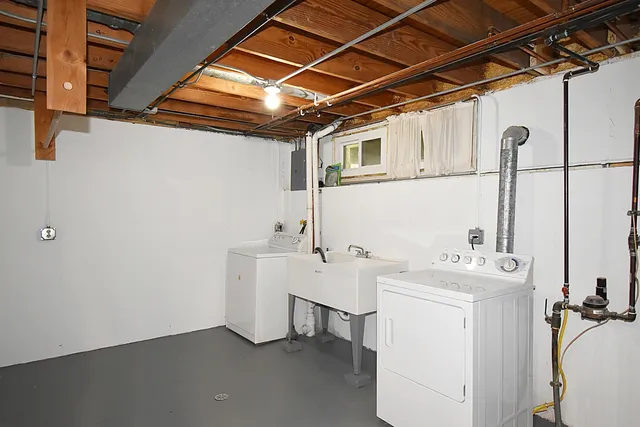 $2,800 | 1191 Meadow Lane, Elgin, IL 60123