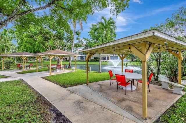a view of outdoor space yard deck and patio
