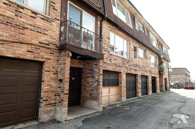 $114,978 | 9708 Nottingham Avenue, Unit 11, Chicago Ridge, IL 60415