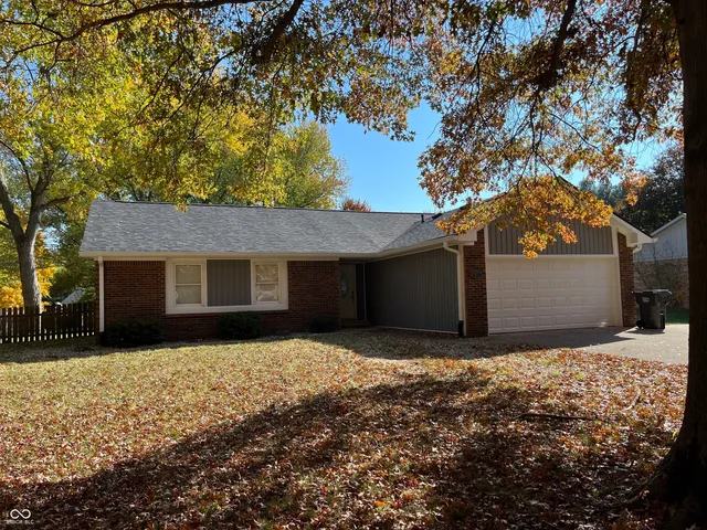 $1,825 | 627 San Carlos Drive, Greenwood, IN 46142